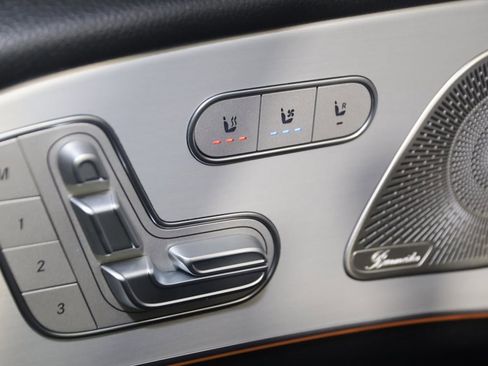 Used 2021 Mercedes-Benz GLS 450 4MATIC image 8