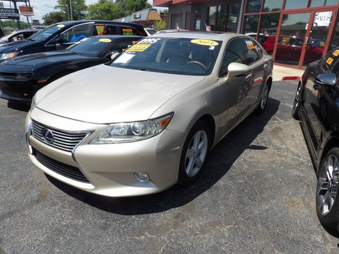 Used 2013 Lexus ES 300h w/ Luxury Pkg FWD image 1