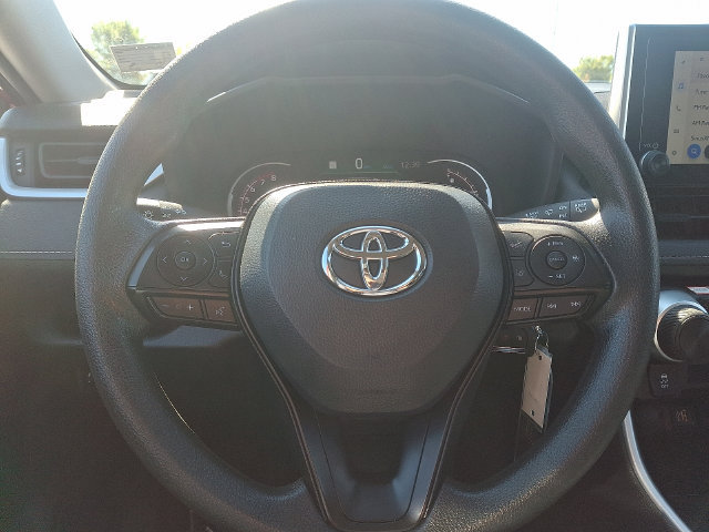 Used 2025 Toyota RAV4 LE AWD/4WD image 17