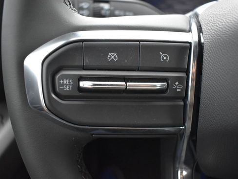 New 2025 GMC Canyon Elevation w/ Convenience Package image 11