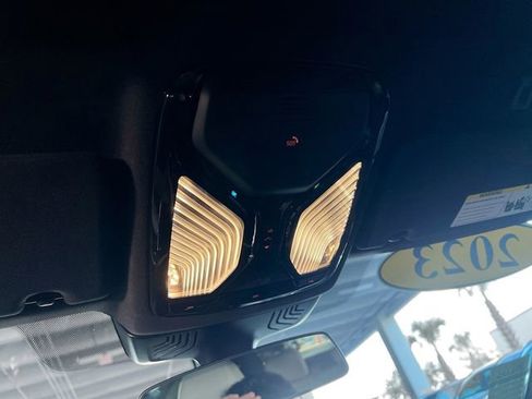 Used 2023 BMW 530e xDrive w/ Premium Package image 19