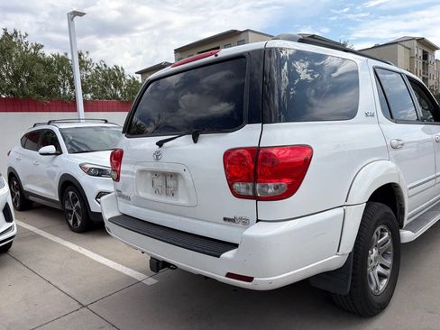 Used 2007 Toyota Sequoia SR5 w/ Preferred Pkg RWD image 4