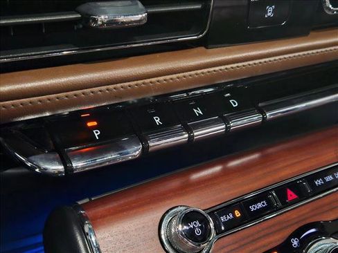 Used 2021 Lincoln Aviator Grand Touring w/ Equipment Group 301A image 12