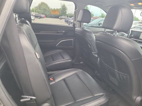 Used 2023 Kia Telluride S FWD image 24