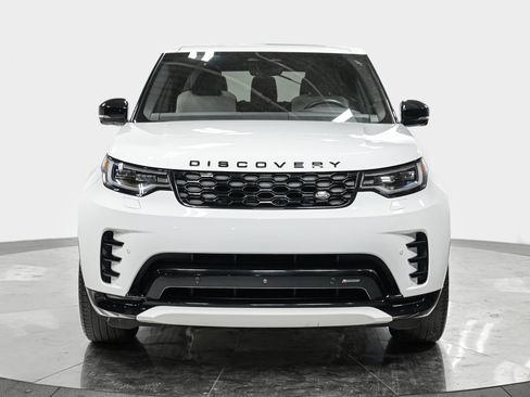 Used 2023 Land Rover Discovery S R-Dynamic image 10