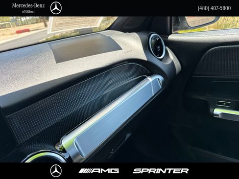 Used 2022 Mercedes-Benz GLB 250 image 20