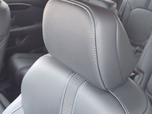 Certified 2024 Honda Pilot Touring image 19