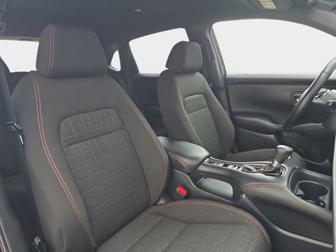 Certified 2025 Honda HR-V Sport image 11