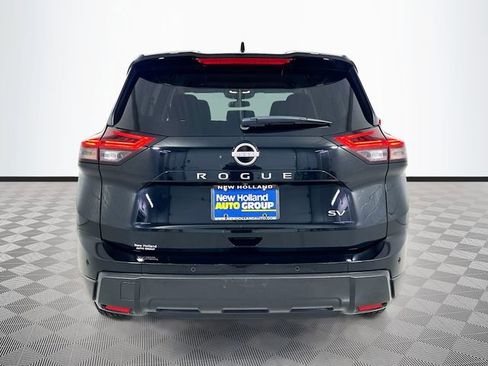 Used 2024 Nissan Rogue SV image 9