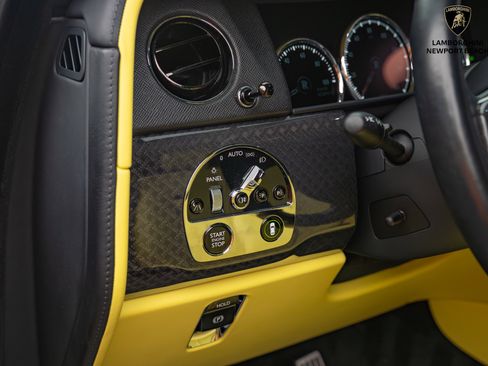 Used 2022 Rolls-Royce Cullinan Black Badge w/ Dark Exterior Package image 28