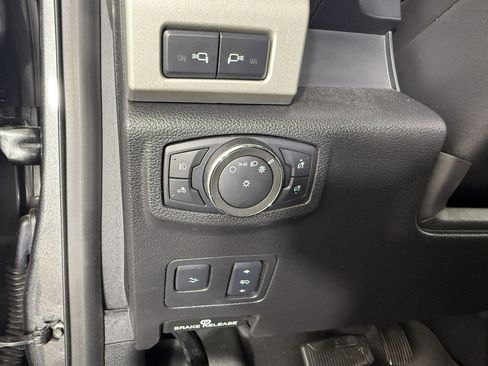 Used 2017 Ford F250 Lariat w/ Lariat Ultimate Package AWD/4WD image 25
