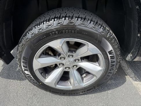 Used 2022 RAM 1500 Limited AWD/4WD image 36
