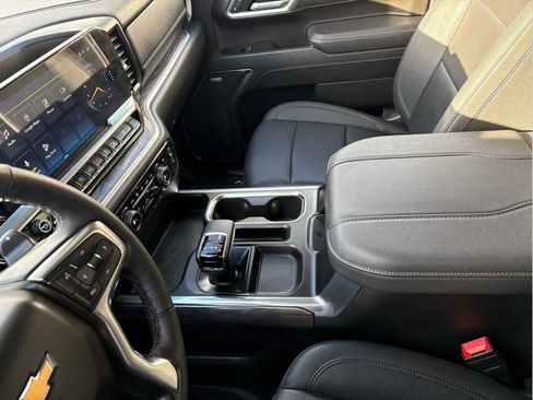 Used 2025 Chevrolet Silverado 1500 LTZ image 22