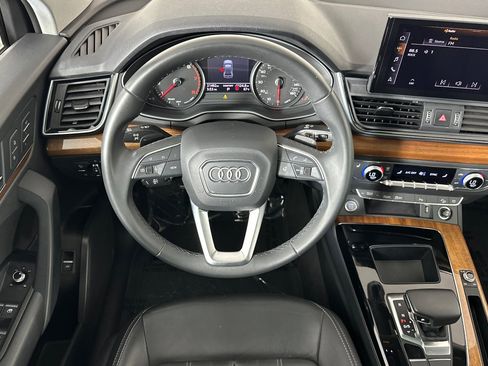 Used 2023 Audi Q5 2.0T Premium w/ Convenience Package image 13