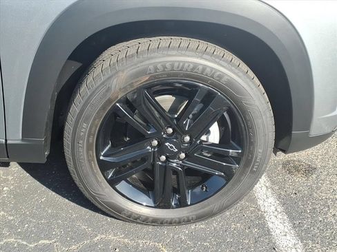 New 2026 Chevrolet Trax ACTIV w/ Sunroof Package FWD image 11