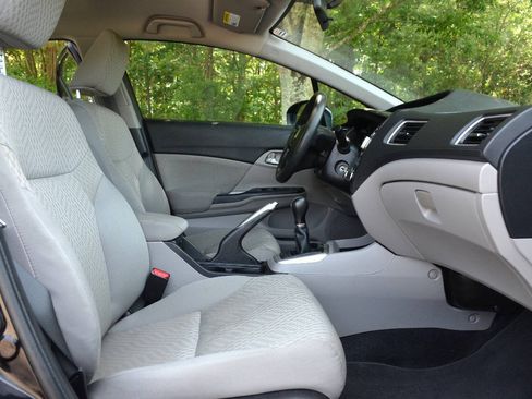 Used 2014 Honda Civic LX image 9