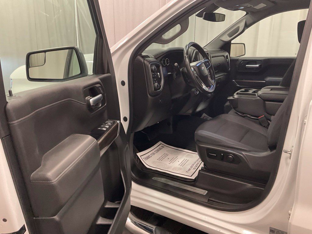 Used 2019 Chevrolet Silverado 1500 LT w/ All-Star Edition AWD/4WD image 4