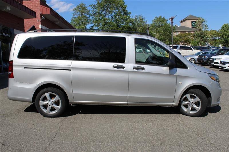 Used 2016 Mercedes-Benz Metris Passenger image 6