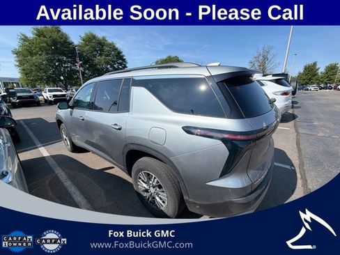 Used 2024 Chevrolet Traverse LT w/ Trailering Package AWD/4WD image 5