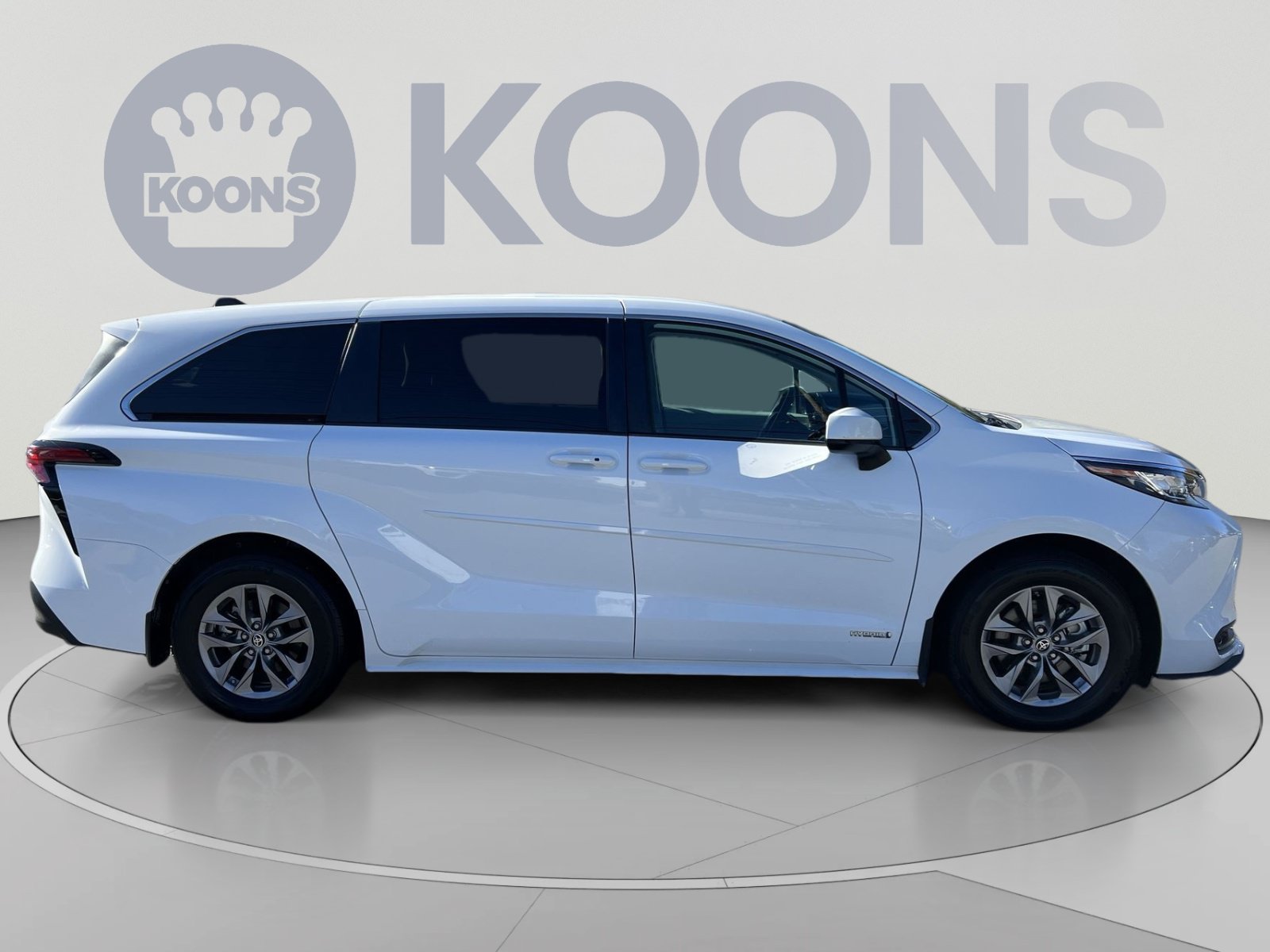 Used 2021 Toyota Sienna LE AWD/4WD image 8