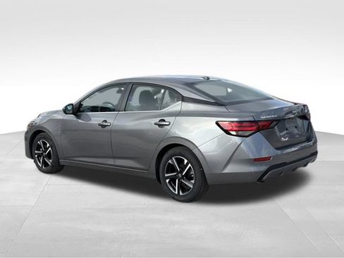 Used 2024 Nissan Sentra SV FWD image 3
