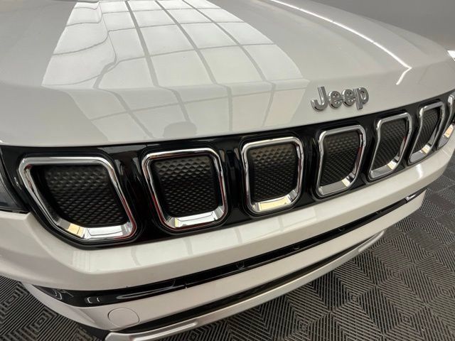 Used 2022 Jeep Compass Limited AWD/4WD image 28