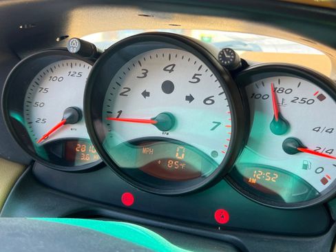 Used 1998 Porsche Boxster RWD image 20