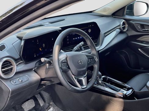 Used 2026 Chevrolet Trax ACTIV w/ Driver Confidence Package FWD image 9
