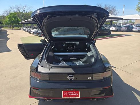 New 2026 Nissan Z NISMO w/ Floor Mat Package RWD image 31