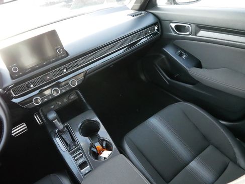 Certified 2025 Honda Civic Sport image 11