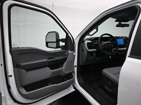New 2026 Ford F550 2WD Crew Cab image 10