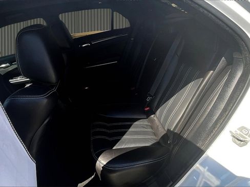 Used 2021 Chrysler 300 S image 26