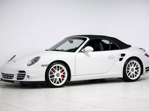 Used 2011 Porsche 911 Turbo image 6