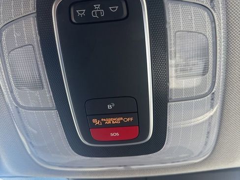 Used 2023 Hyundai Elantra SEL w/ Preferred Accessory Package image 21