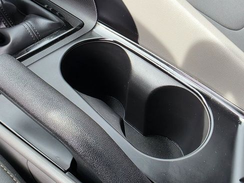 Certified 2024 Hyundai Elantra SEL image 33