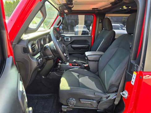 Used 2019 Jeep Wrangler Sport AWD/4WD image 19