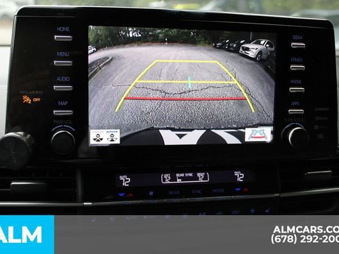 Used 2021 Toyota Sienna Limited FWD image 32