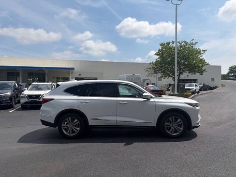 Used 2023 Acura MDX SH-AWD image 3