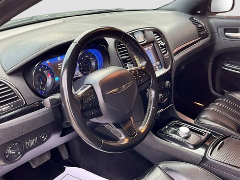 Used 2021 Chrysler 300 S image 11