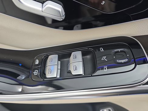 Certified 2022 Mercedes-Benz S 500 4MATIC image 28