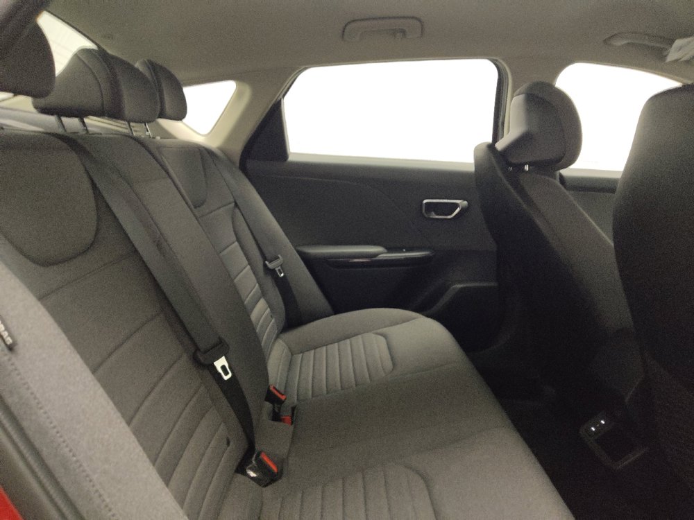 Used 2025 Kia K4 EX FWD image 19