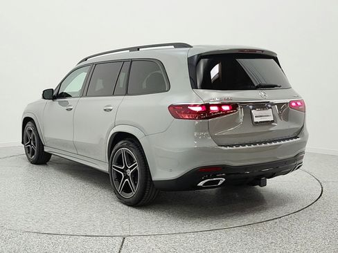 Used 2024 Mercedes-Benz GLS 450 4MATIC image 7