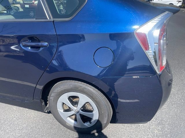 Used 2014 Toyota Prius Three w/ Solar Roof Package FWD image 6