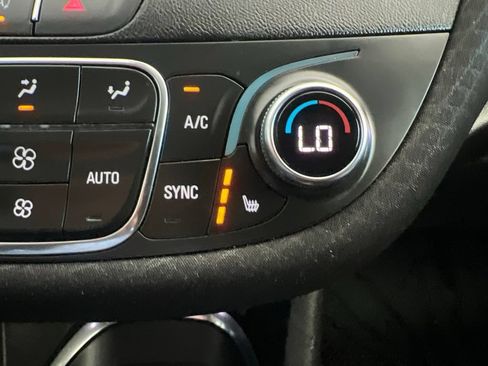 Used 2022 Chevrolet Malibu LT FWD image 65