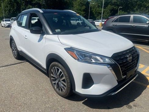 Certified 2024 Nissan Kicks SV FWD image 1