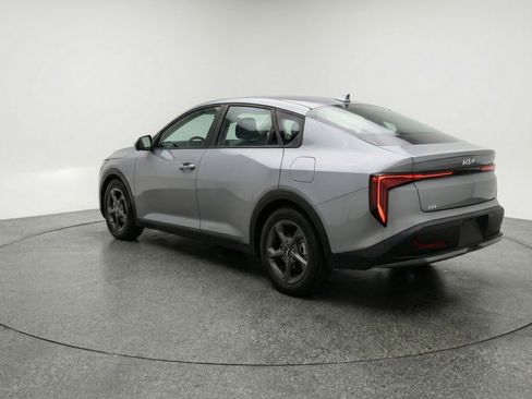 Used 2025 Kia K4 LXS image 6