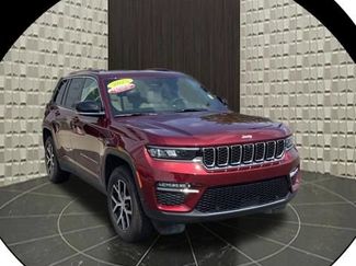 Certified 2025 Jeep Grand Cherokee Limited w/ Luxury Tech Group II AWD/4WD video 1