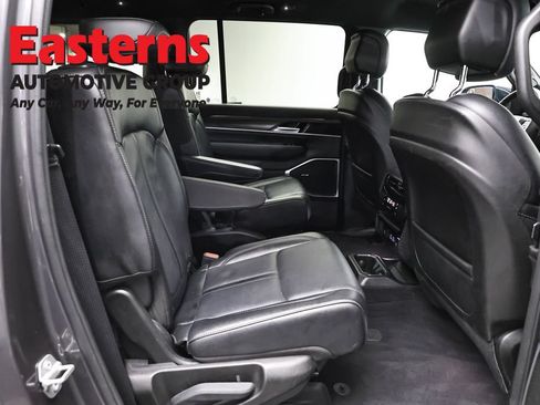 Used 2024 Jeep Wagoneer Series II AWD/4WD image 25