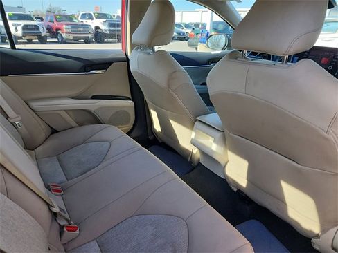 Used 2021 Toyota Camry LE w/ Convenience Package image 21