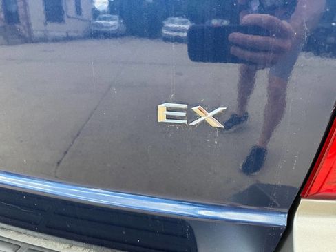 Used 2005 Kia Sedona EX image 9